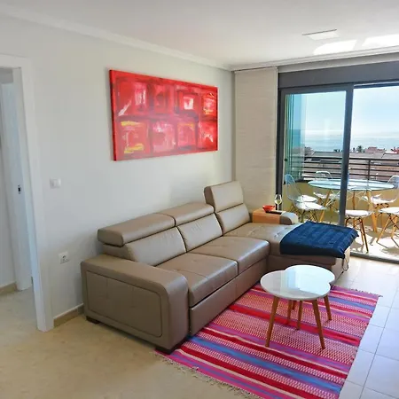 Penthouse With Panoramic View By Nras شقة